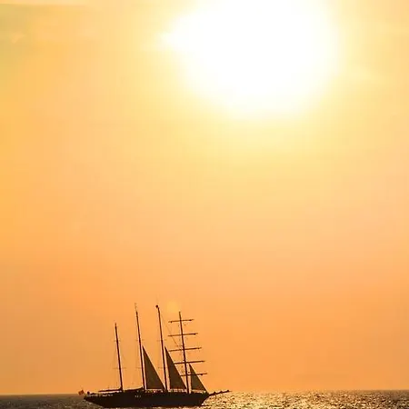 Amoudi Pensión Oia (Santorini)