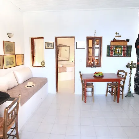 בית הארחה Amoudi