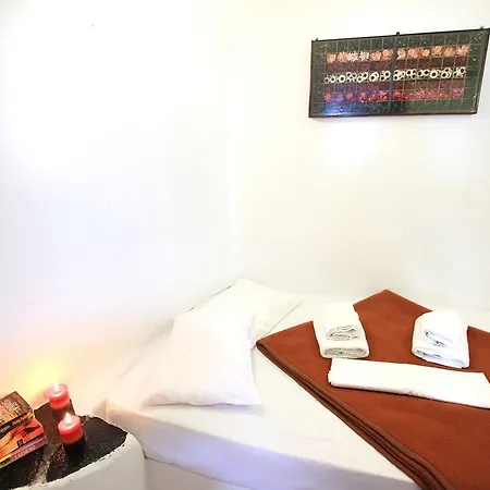 בית הארחה Amoudi