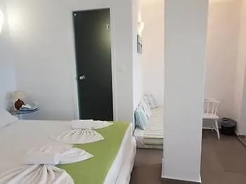 Amoudi בית הארחה 2*