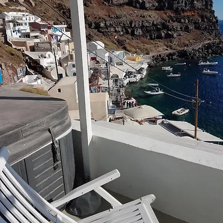 Amoudi בית הארחה