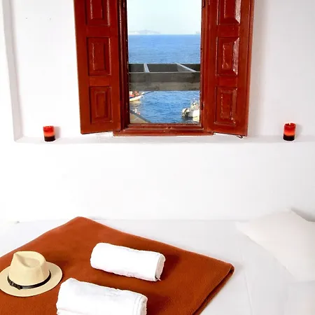 Amoudi 2* Oia (Santorini)